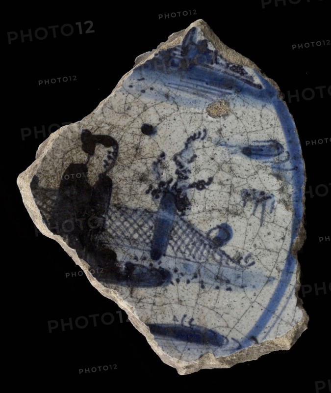 Fragment majolica dish, blue on white, with Chinese in the mirror, dish crockery holder earth discovery ceramic earthenware