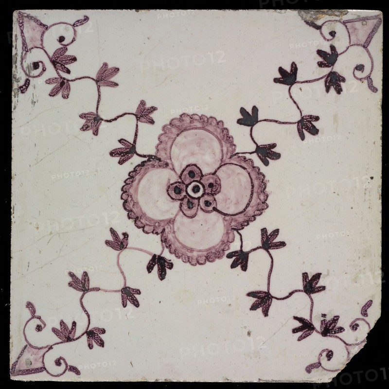 F.J. Kleyn, Ornament tile, rosette with flower heart, corner pattern ox head, wall tile tile sculpture ceramic earthenware glaze