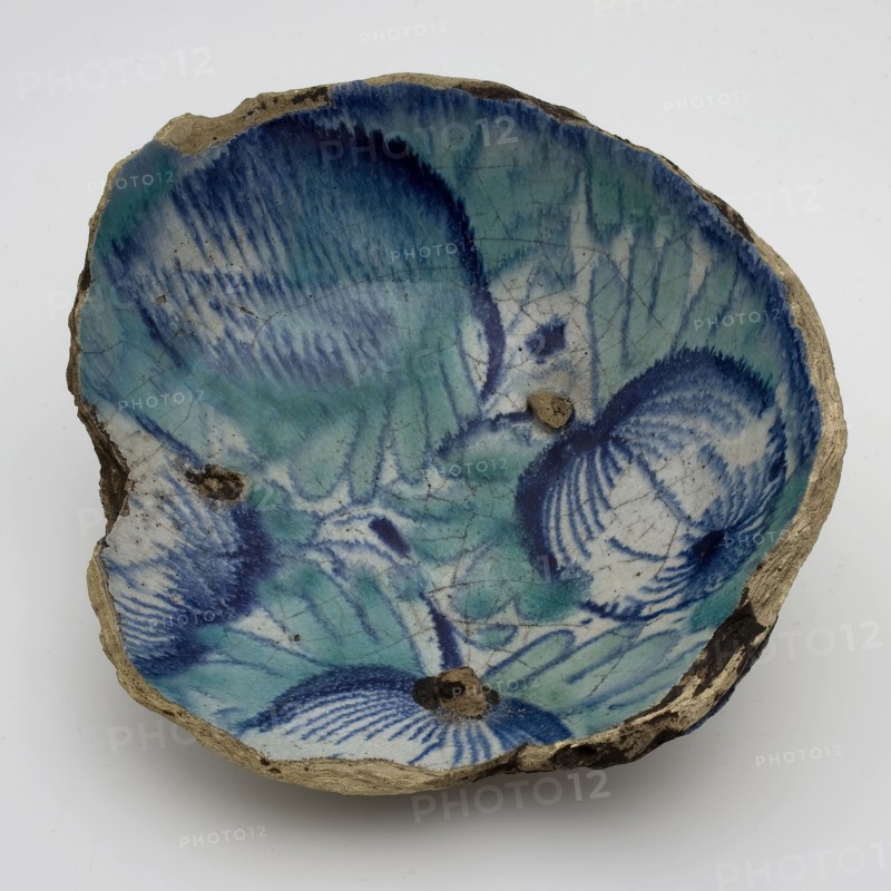 Fragment majolica bowl, green and blue on white, decor with apples, bowl crockery holder soil find ceramic earthenware glaze