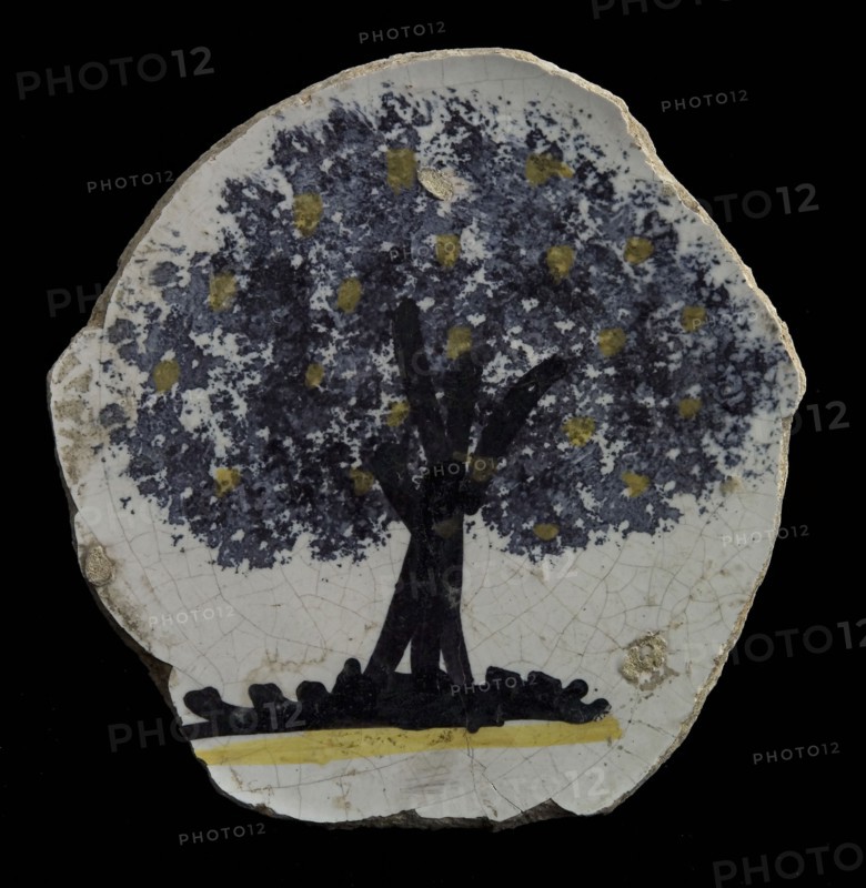 Fragment majolica dish, polychrome, fruit tree on piece of ground, plate dish crockery holder soil find ceramic pottery glaze
