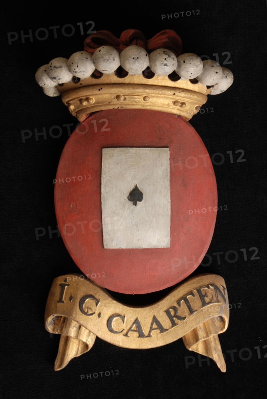 Carved wooden crowned coat of arms including the name I.G. Caarten, coat of arms informative form carvings sculpture sculpture