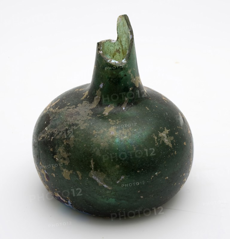 Bulbous bottle, onion, belly bottle bottle holder bottomfound glass, free blown and shaped Small bulbous bottle onion in clear