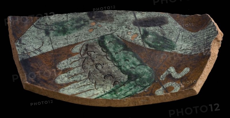 Fragment Werra plate, mirror decor bird, year 1620, light yellow and green glaze, plate crockery holder soil find ceramic