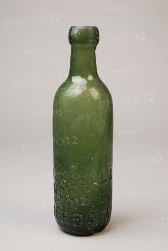 Cylindrical bottle for mineral water or ginger-ale 'blob-top', bottle product container holder bottomfound glass, machine made
