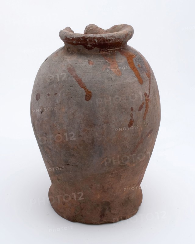 Pottery pot on stand, baluster shape, used in the sugar industry, sugar bowl pot holder soil find ceramic earthenware glaze lead