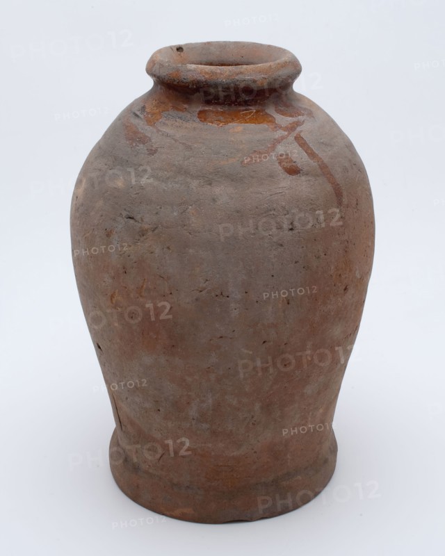 Pottery pot on stand, baluster shape, used in the sugar industry, sugar bowl pot holder soil find ceramic earthenware glaze lead