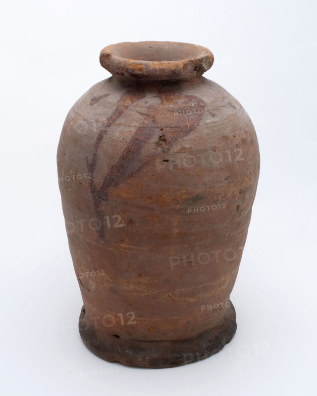 Pottery pot on stand, baluster shape, used in the sugar industry, sugar pot pot holder soil find ceramic earthenware glaze lead