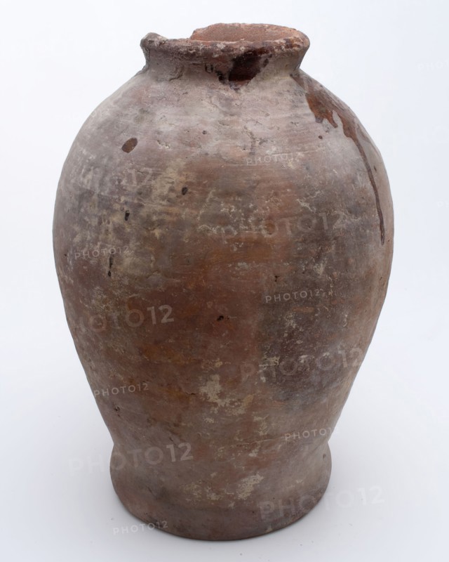 Pottery pot on stand, baluster shape, used in the sugar industry, sugar bowl pot holder soil find ceramic earthenware glaze lead