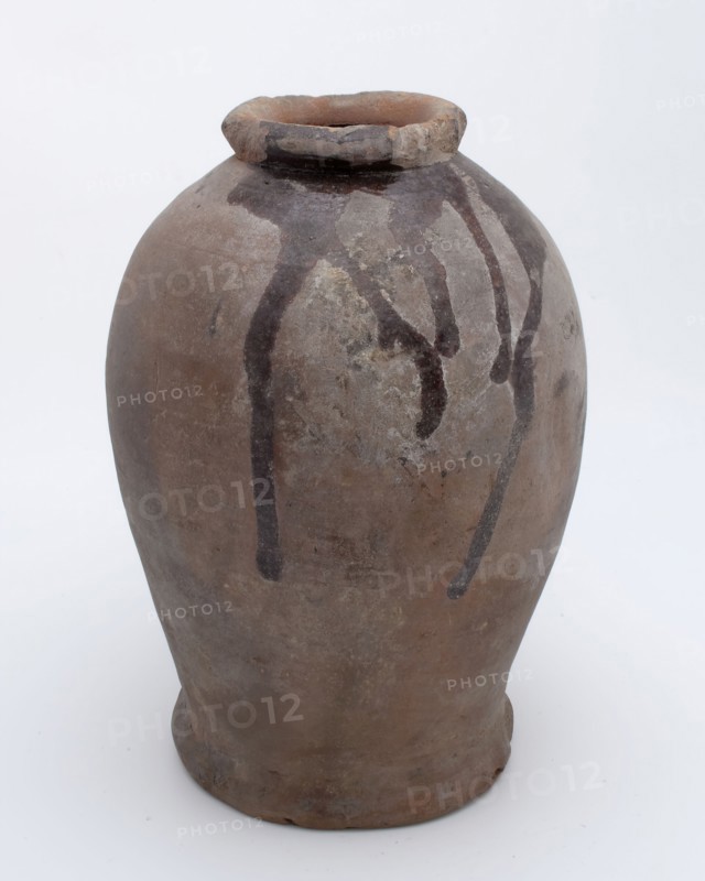 Pottery pot on stand, baluster shape, used in the sugar industry, sugar bowl pot holder soil find ceramic earthenware glaze lead
