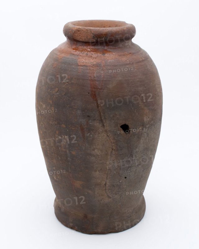 Pottery pot on stand, baluster shape, used in the sugar industry, sugar pot pot holder soil find ceramic earthenware glaze lead
