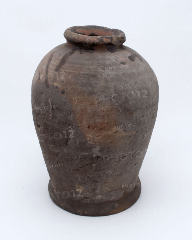 Pottery pot on stand, baluster shape, used in the sugar industry, sugar bowl pot holder soil find ceramic earthenware glaze lead