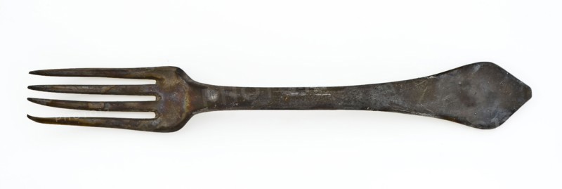 Pewter fork, marked, fork cutlery soil find tin metal, angelswand archeology Rotterdam Soil discovery Rotterdam