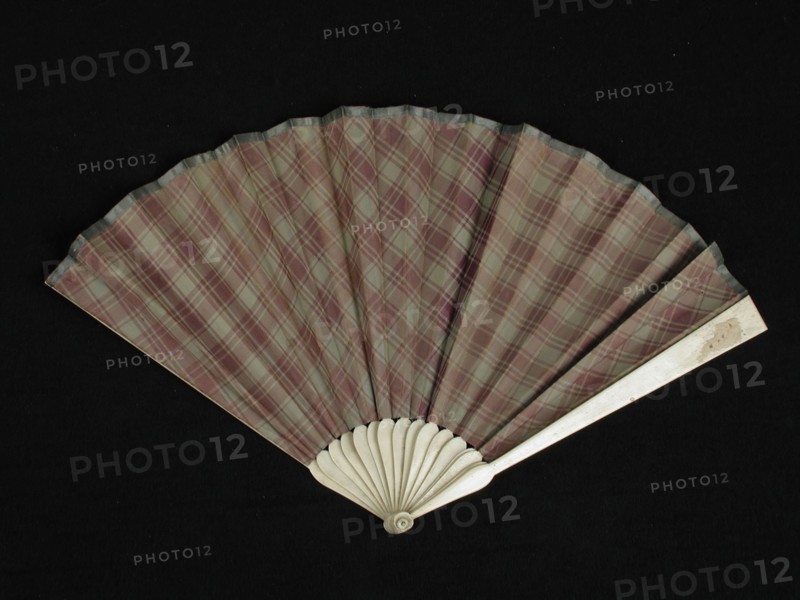 Small folding fan with legs frame and fan blade of silk with green and purple diamond, folding range impeller clothing accessory