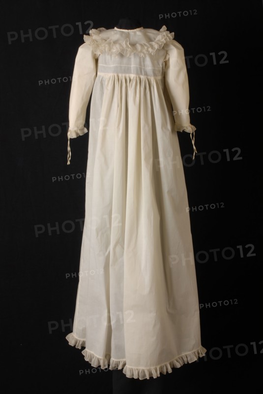 Baby dress or baby coat in white percale with muslin flounced, high waist and round neck with double flat collar, dress gown
