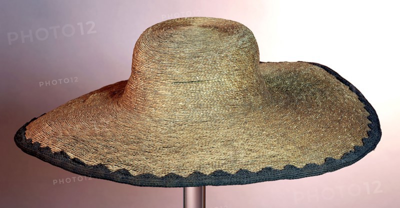 Large round sun hat with brown wool border, sun hat hat headgear women's clothing clothes straw wool cotton, to textile Big