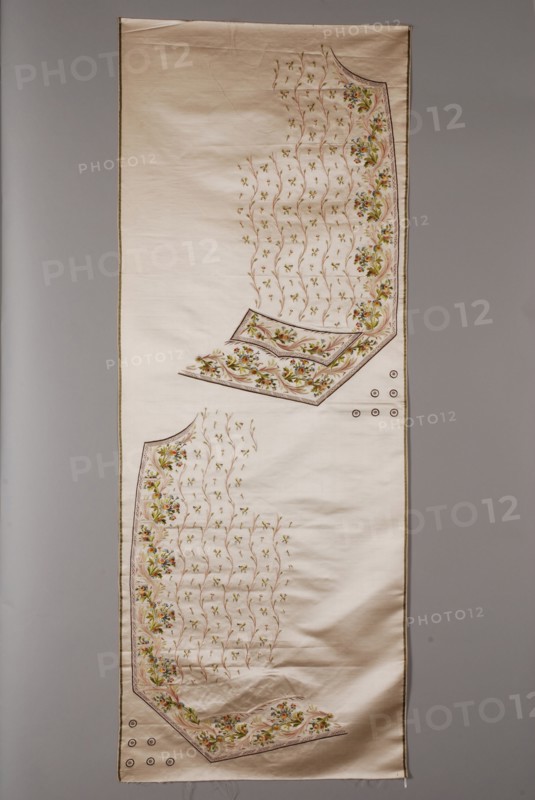 Uncut cropped ivory white silk cardigan embroidered with floral motifs: embroidered on parts of silk and not yet processed into