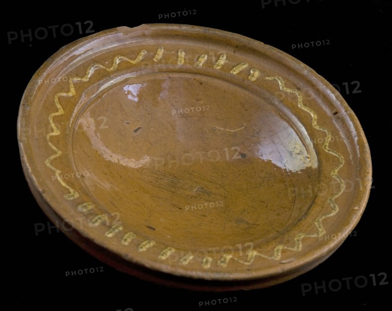 Red earthenware plate or dish with white mud decoration along the edge, stand ring, plate dish crockery holder soil find ceramic