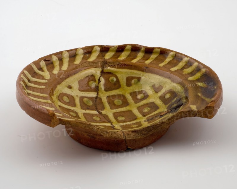 Earthenware salt bowl with white line and check pattern in sludge technology, salt barrel tableware holder earth discovery