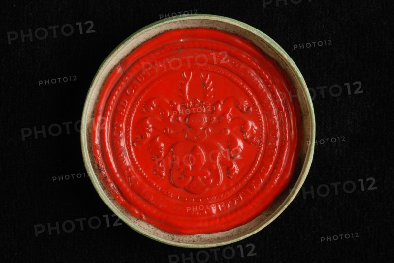 Wax seal with family coat by H. Swellengrebel, wax seal seal information form lacquer paper, Wax seal with the family crest