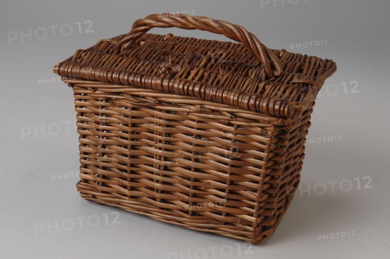 Oblong rectangular miniature laundry basket with handle on lid, Laundry basket basket miniature toy relaxant willow wood