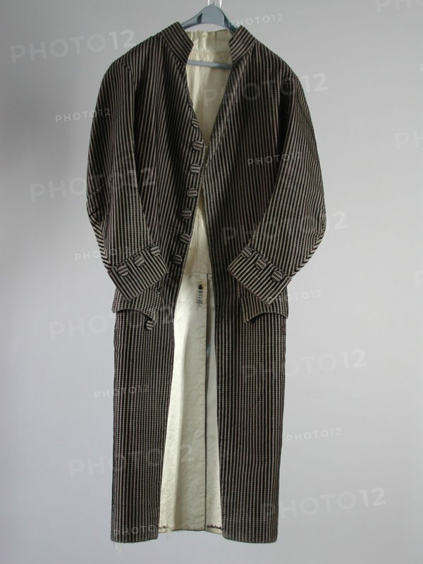 Men's suit, consisting of jacket and shorts of striped black-brown velvet and lilac silk, skirt coat jacket shorts trousers suit