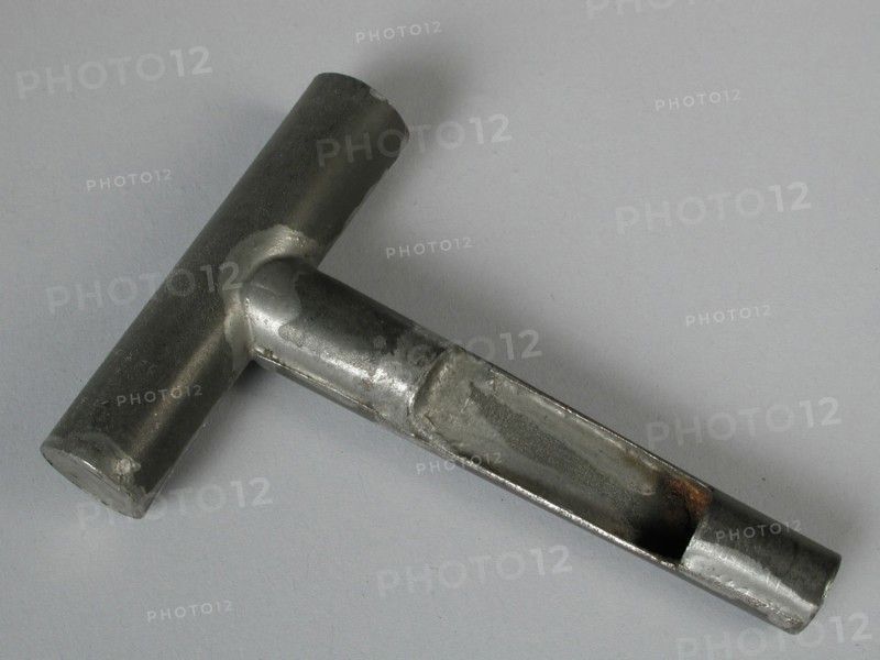 metal worker: Gresnich, Tin miniature apple drill, apple drill kitchenware miniature toy relaxant model metal, curved soldered