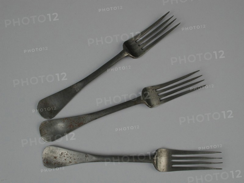 metal worker: Gresnich, Three steel miniature forks, fork cutlery miniature toy relaxant model base metal, filed Forks