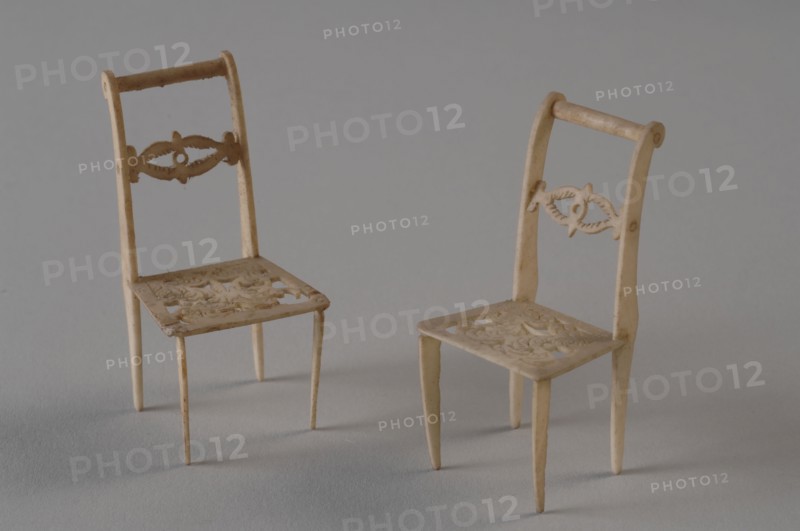 Two ivory miniature chairs, very fine filigree, Biedermeier, part of set, chair seating furniture furniture dolls toys relaxant