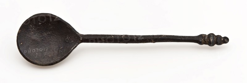 Cornelis van Houten?, Pewter spoon with fig-shaped bowl, stem with round cross section and knob-shaped end, small size, spoon