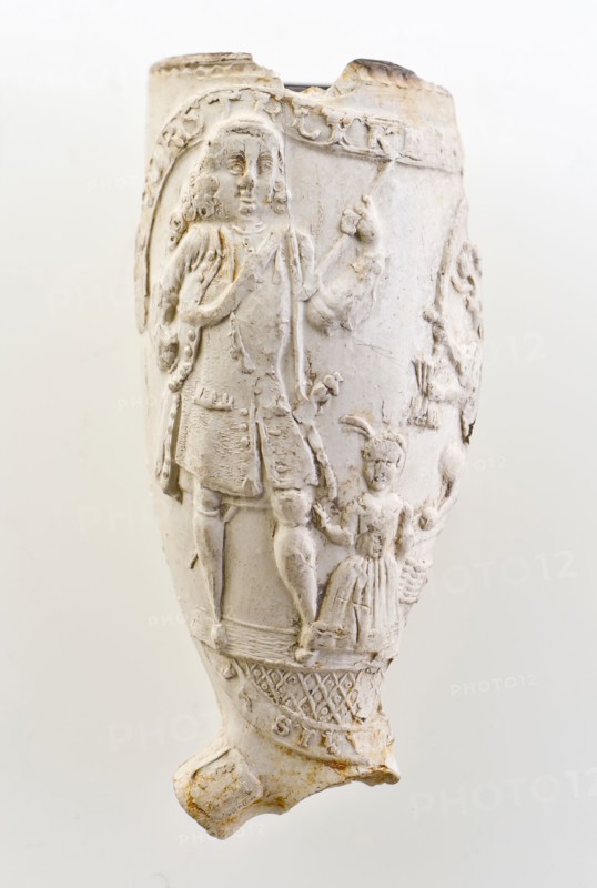 Hermanus van Keulen, Clay pipe, marked, embossed with an image of Prince William IV and Anna of Hanover, clay pipe smoking