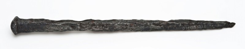 Hand-forged nail, nail, nail fastener bottomfound iron metal, forged Wrought iron nail Long pointed rod with square cross
