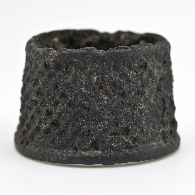 Copper molded sewing ring with thickened bottom edge, thimble sewing kit soil find copper metal, cast Copper cast sewing ring
