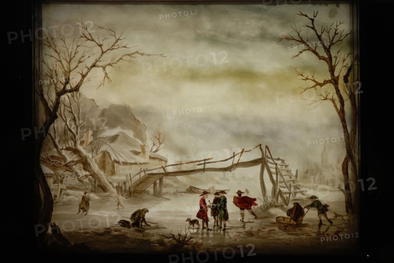Perspective box of black lacquered wood with three painted glass plates: ice scene with skaters, perspective case glass plate