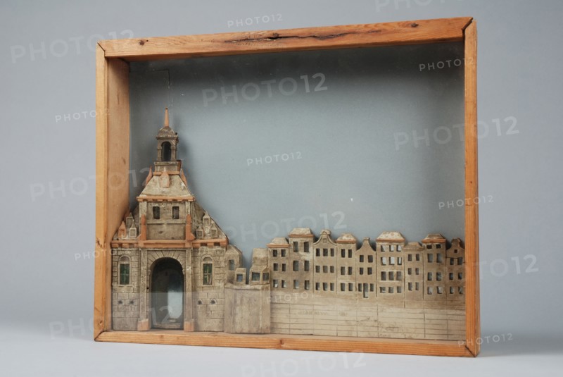 Diorama of the Ooster Oudehoofdpoort and the back of the houses on the Haringvliet, diorama footage wood paint glass, Diorama