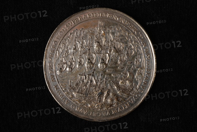 Medal with the silver fleet in the bay of Matanzas attacked by Dutch ships, penning footage silver, the Silver fleet in the bay