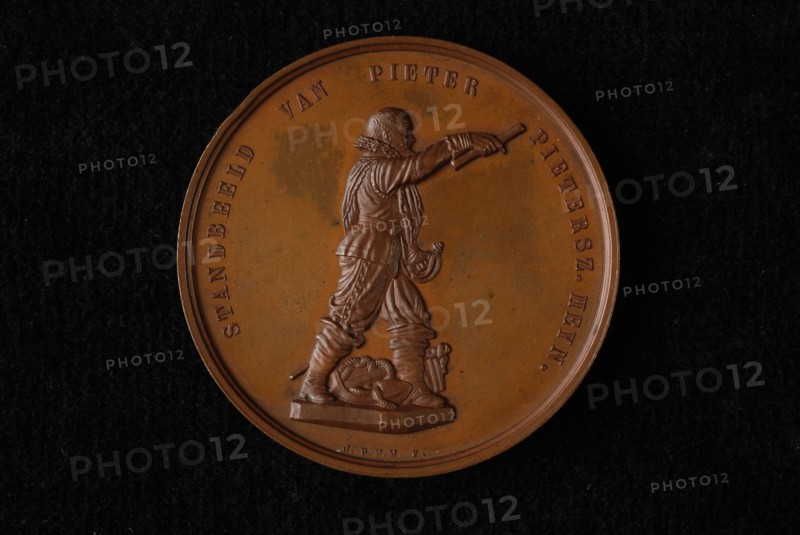 J.P.M. Menger, Medal on the occasion of the unveiling of the statue of Piet Hein in Delfshaven, medallion bronze medal 4,8