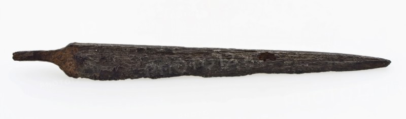 Blade of dagger with single blade, kidney dagger dagger knife stab weapon weapon fragment soil finding iron metal, forged blade