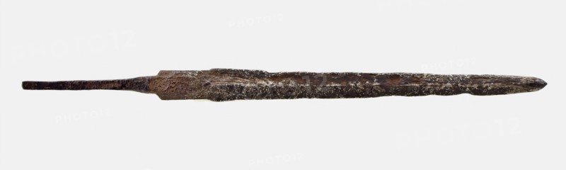 Blade of dagger with double-edged blade, kidney dagger dagger knife stab weapon weapon fragment soil find iron metal, forged