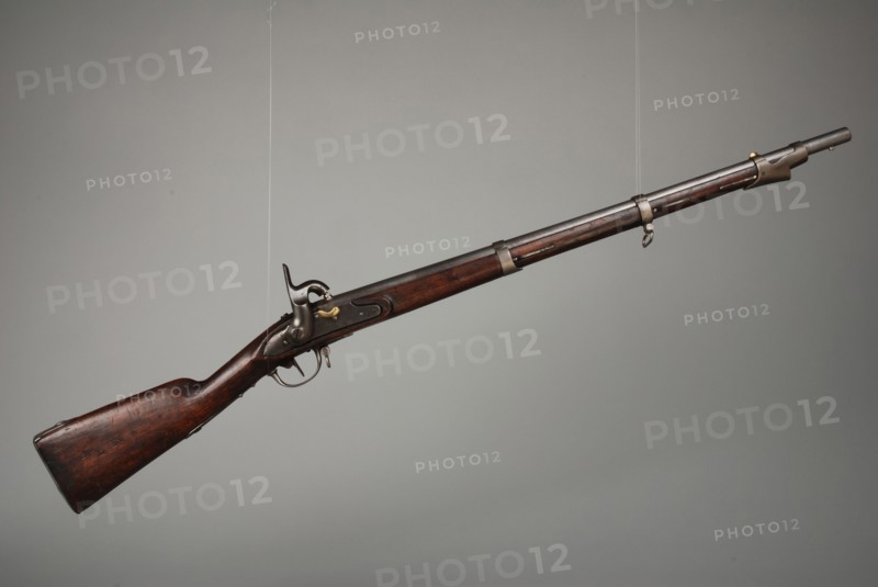 Infantry rifle M1815 nr.1 or percussion gun with ramrod and bayonet of the Rotterdam militia, infantry rifle percussion gun
