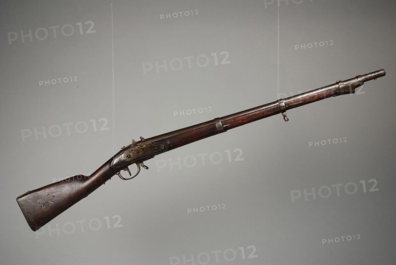 Sapper's gun M1815 or percussion gun with ramrod and bayonet, used by the boys of the Reformed Orphanage, Rotterdam, rifle