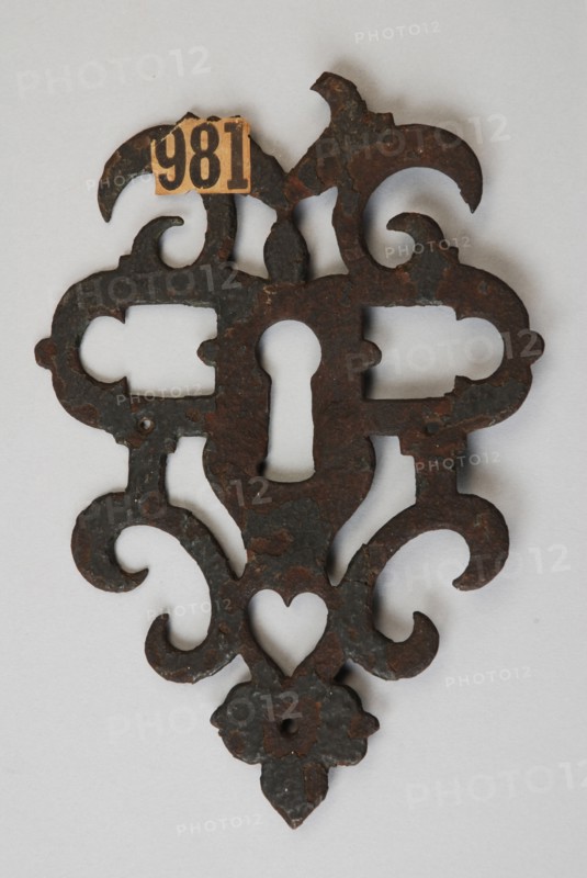 Iron key plate, finished with ajour decor, in renaissance band and scroll ornamentation, keyplate cover plate finishing iron