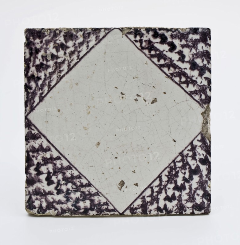Tile with white squared and pitched corner fill in manganese, wall tile tile visualization earth discovery ceramics earthenware