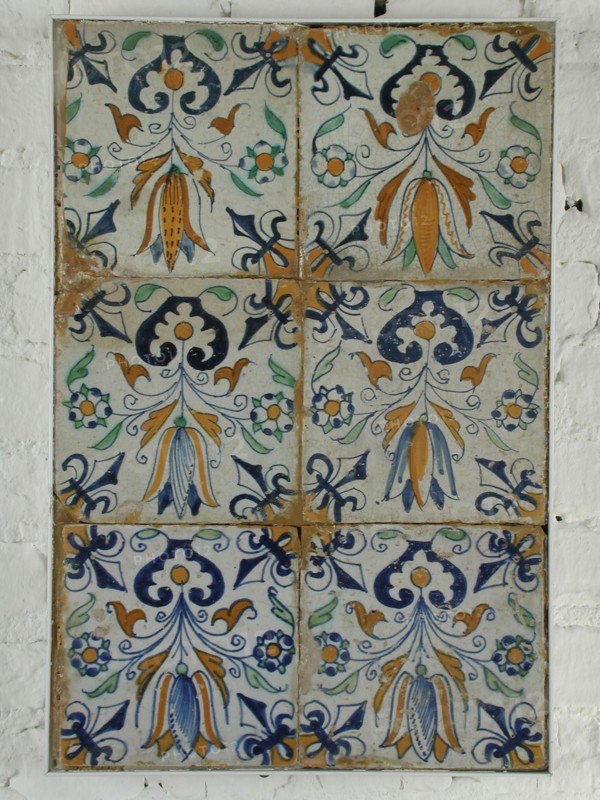 Tile field of six tiles, tulip heart, corner motif lily, polychrome, tiled field wall tile tile sculpture ceramics earthenware