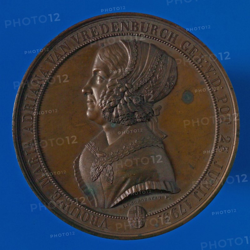 J.P. Schouberg, Commemorative medal couple Van Vredenburch - Van der Pot, commemorative medal penning visual material bronze