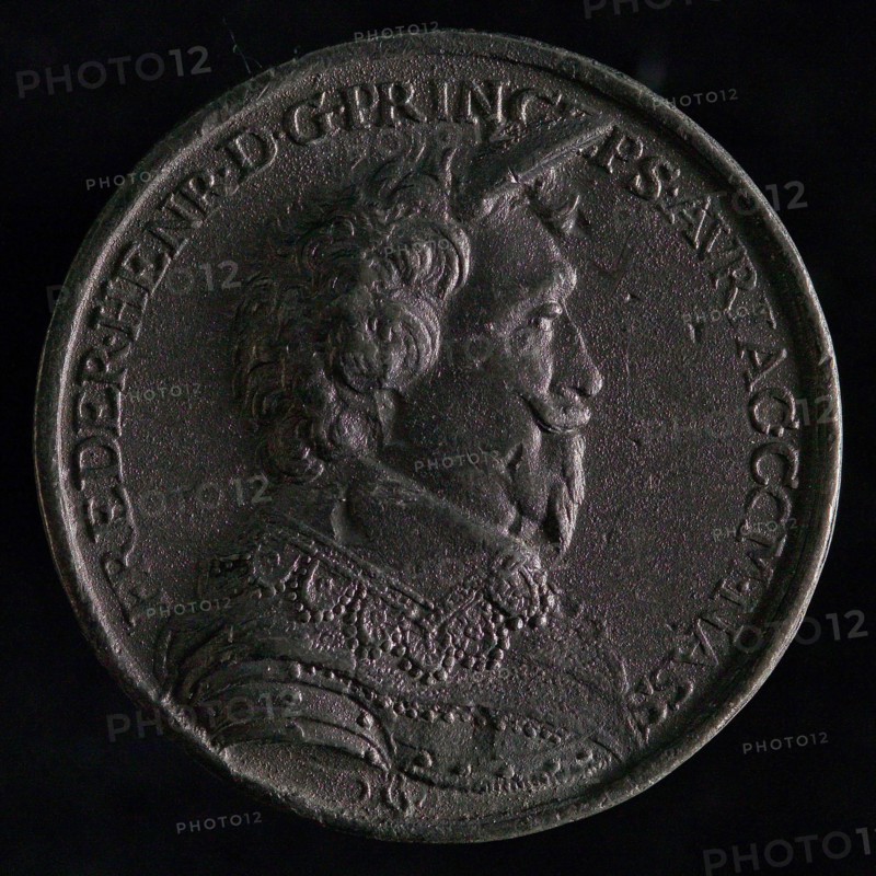 Medal on the sea battle on the Slaak, penning visual material metal lead, bust Frederik Hendrik to the right. Omschrift