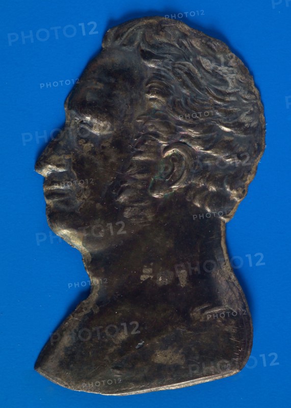 Carving sign with image of King William I, bearer identification bearer silver, bust of King William I left king William I king