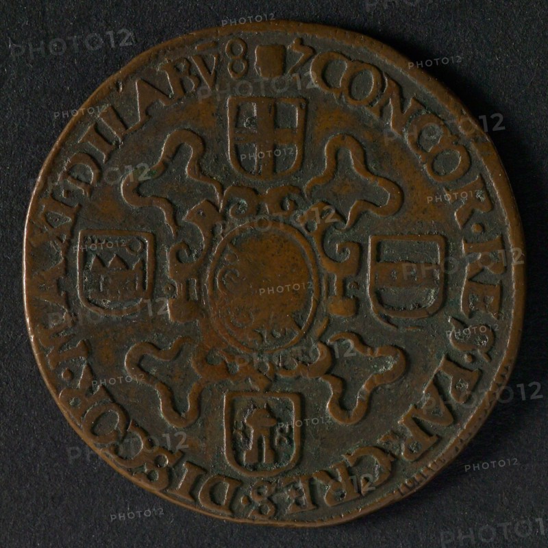 Presence medal of the States of Utrecht, penning footage copper, the coat of arms of the States of Utrecht with helmet