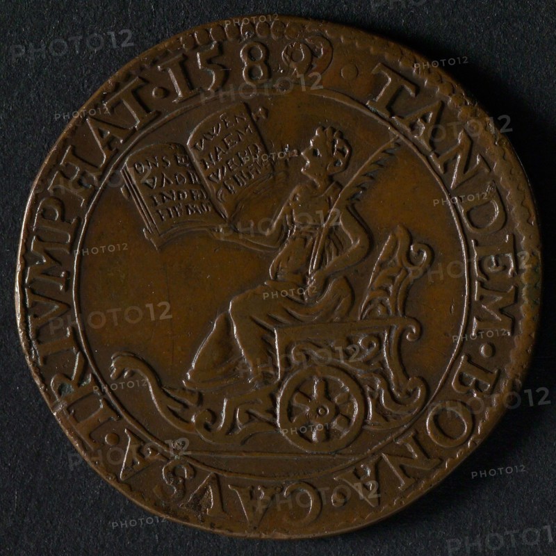 Medal on the thanksgiving after the destruction of the Invincible Fleet, jeton utility medal medal exchange buyer, Queen
