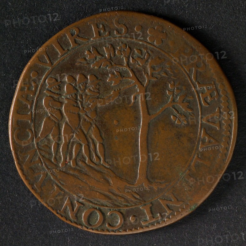 Medal on the conquest of Groningen, jeton utility medal penny exchange copper, five men pull tree over omschrift: .PRAEVALENT