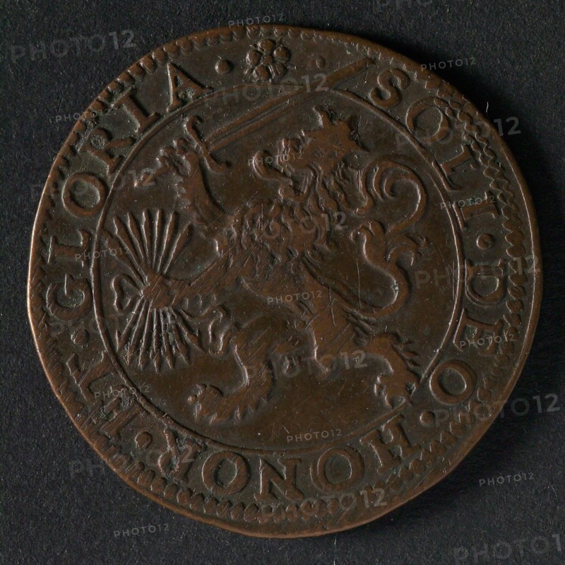 Medal on the victory of Prince Maurits at Turnhout and other war events, jeton utility medal penny exchange copper, crowned